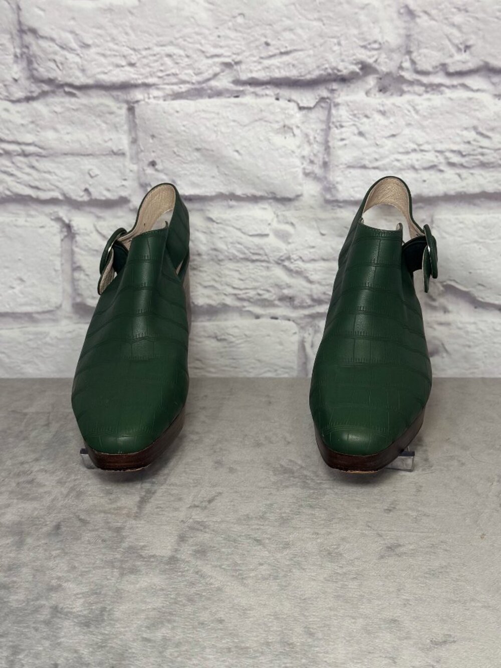 Intentionally Blank Oliver Green Leather Slingback Platform Heels - Picture 3 of 6